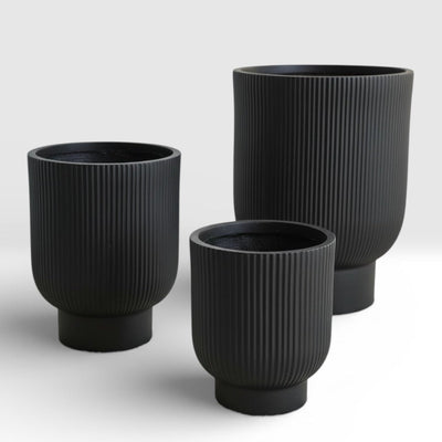 Metropolitan Black Carved Lines Fiber Clay Planter