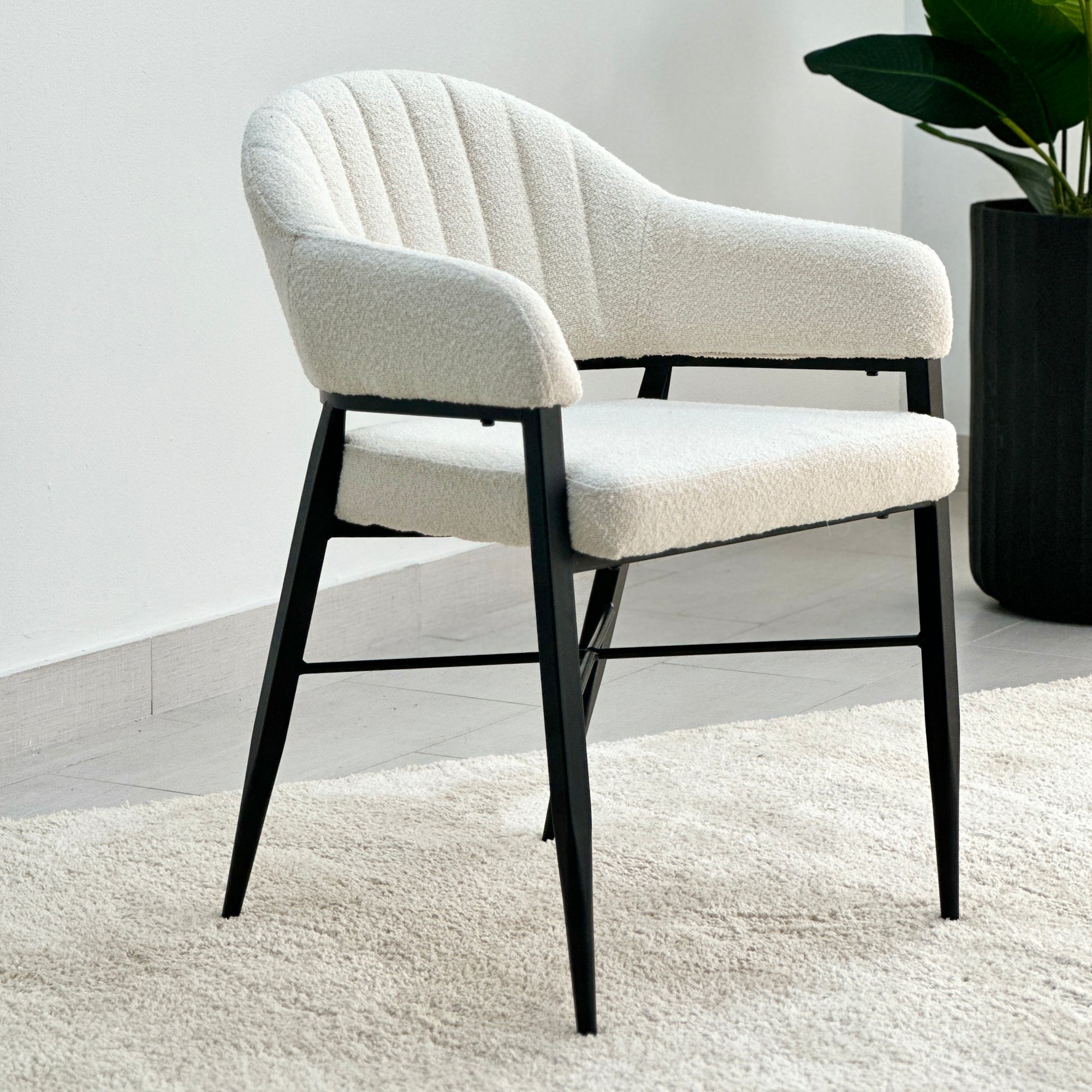 Wavy White Top Black Legs Dining Table Set