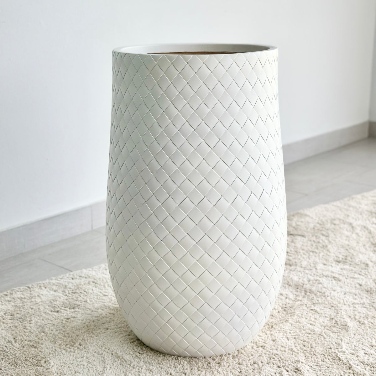 Jade Waved Tall Fiber Clay Planter