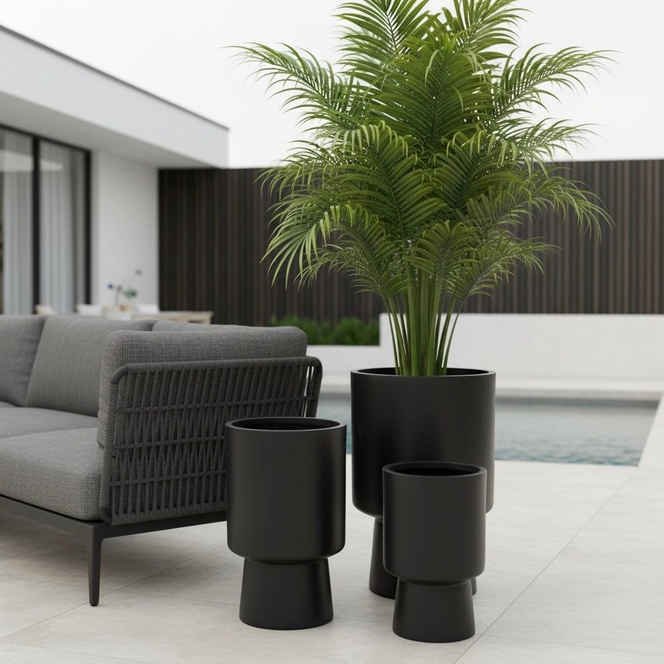 Bishop Black Smooth Fiber Clay Planter