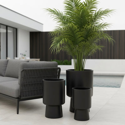 Bishop Black Smooth Fiber Clay Planter