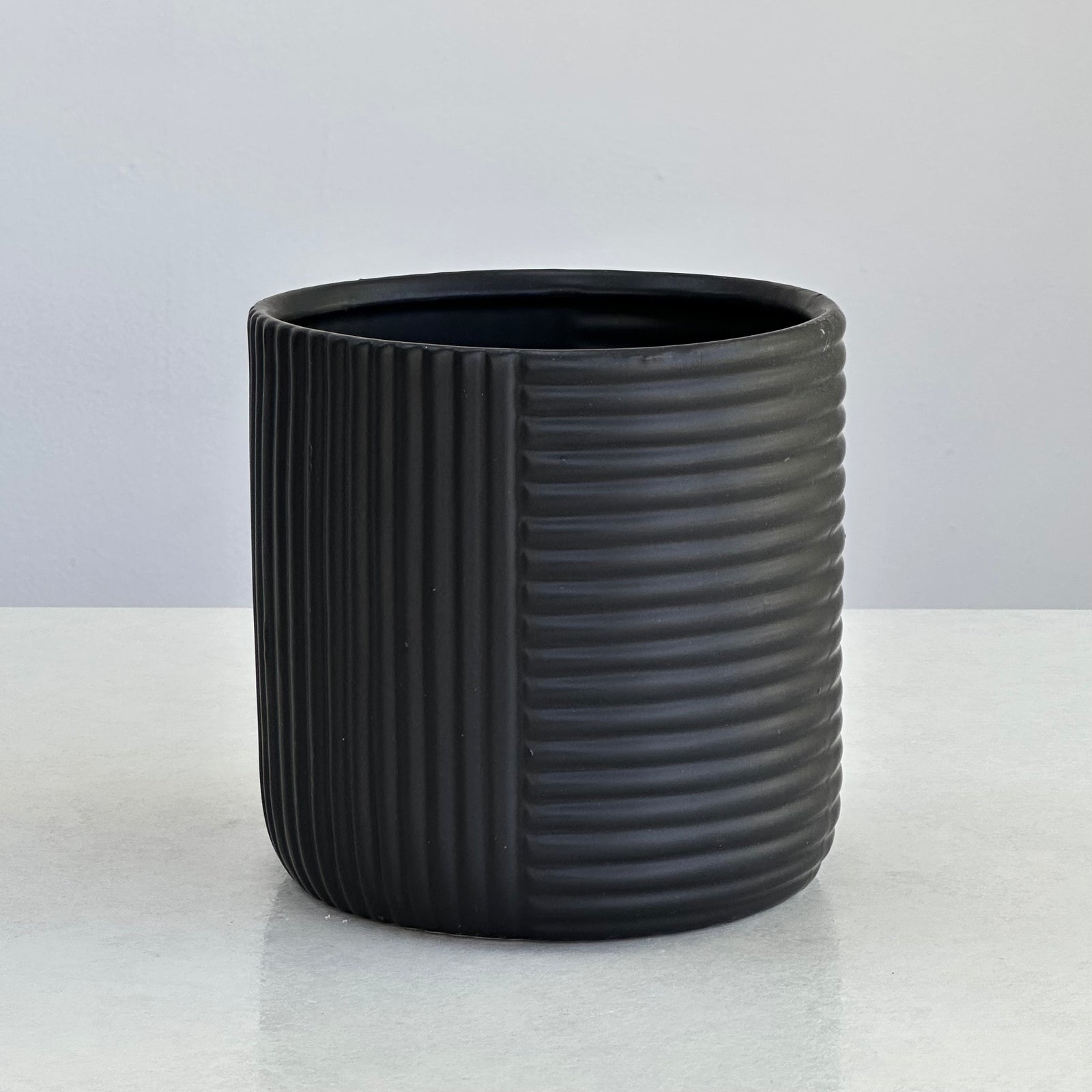 Ceramic Black Round Pot With Abstract Lines