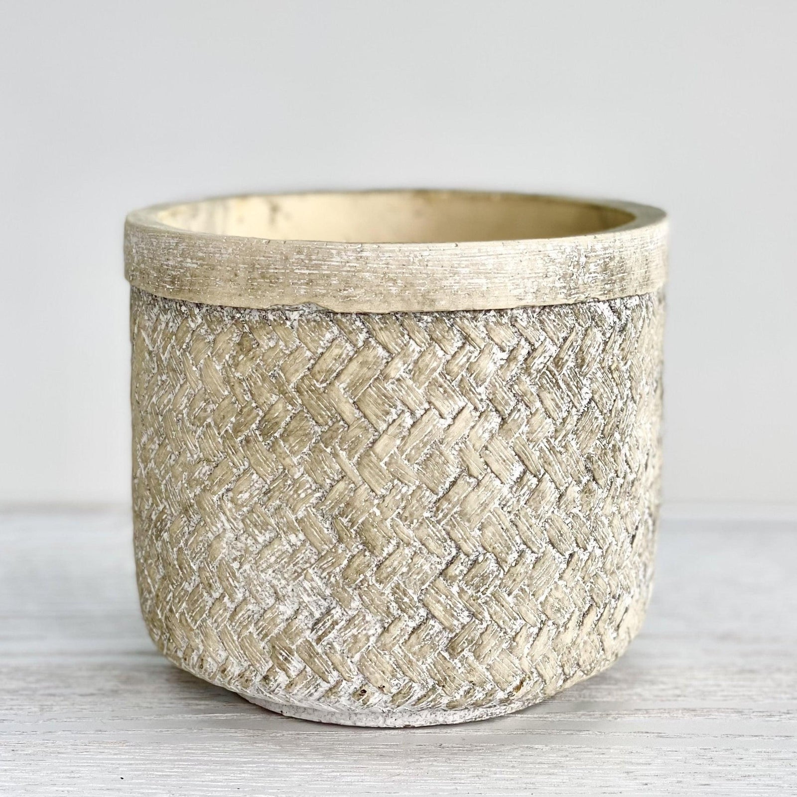 "Hondo" Tan Cement Round Pot