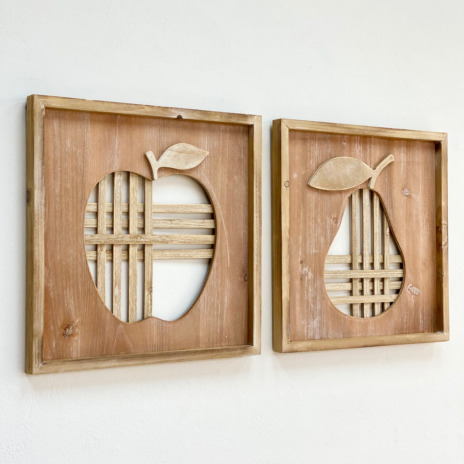 Apple and Pear Wood Wall Decor Set