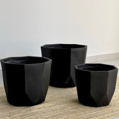 Rekha Mate Black Fiber Clay Planter