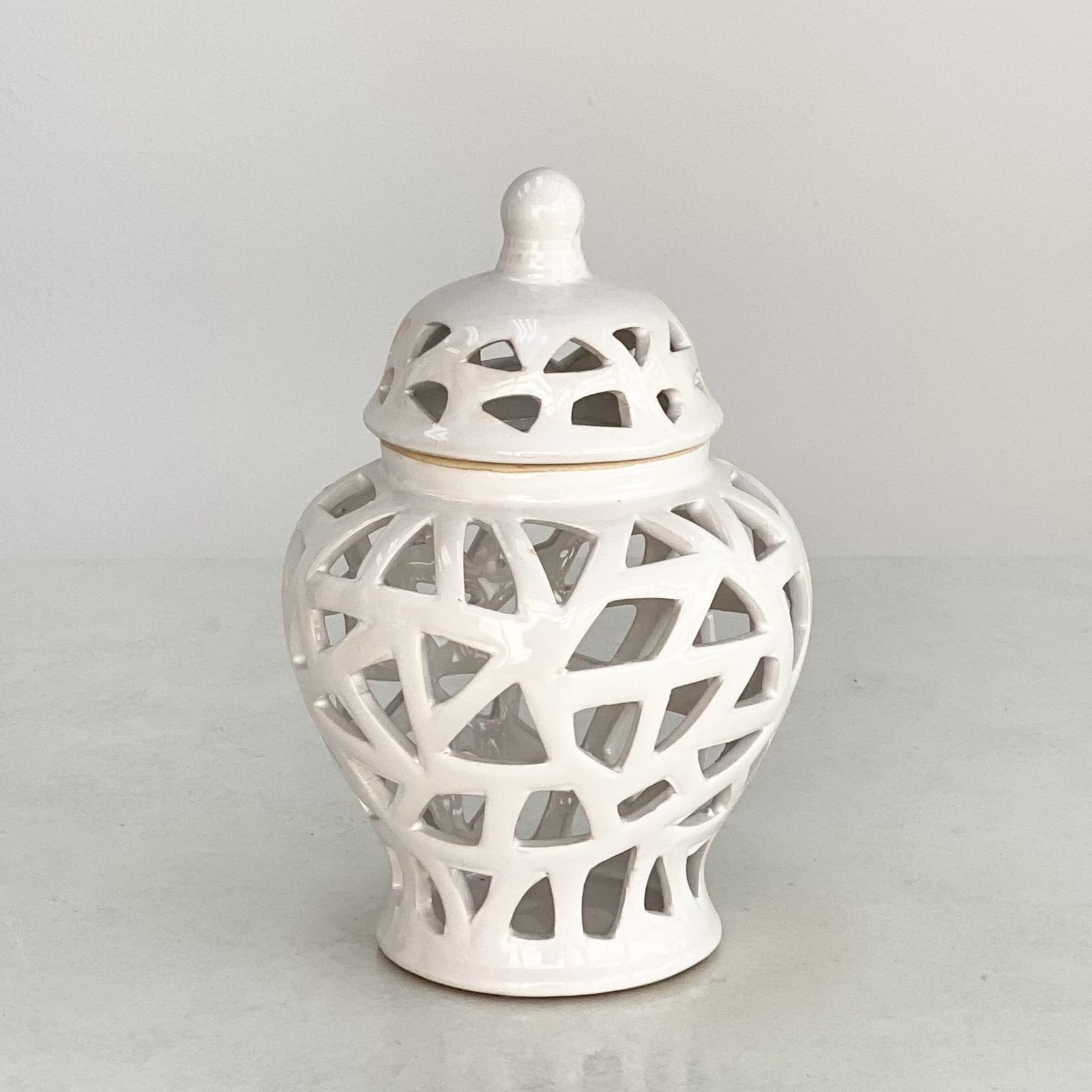 Ceramic White Ginger 9.5"