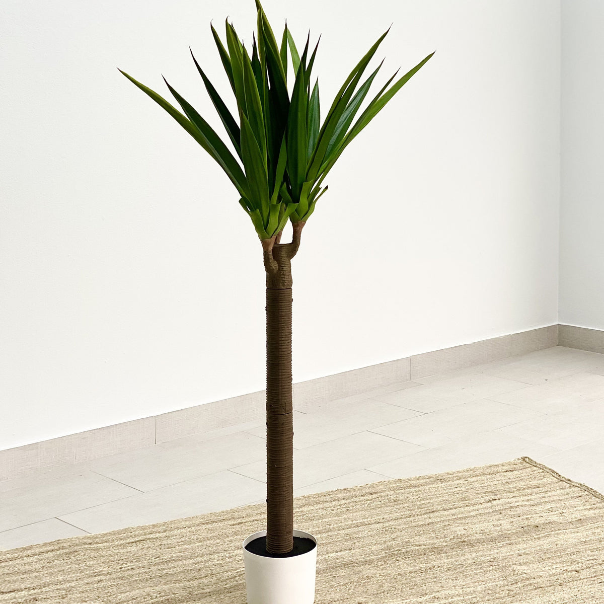 Glorious Single Yucca Faux Tree