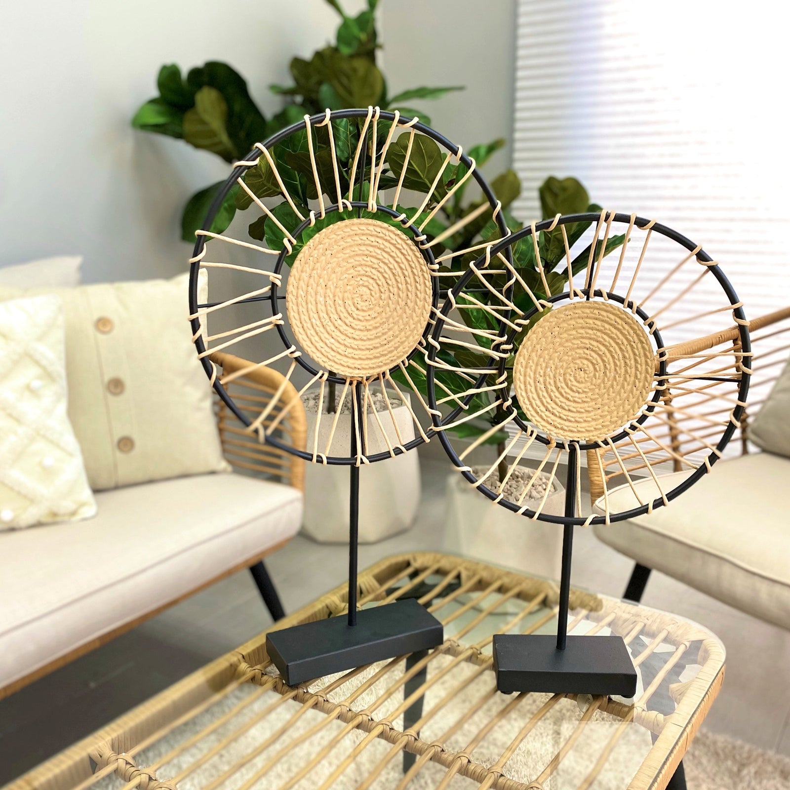 Happy Rattan & Metal Flower Table Top Set