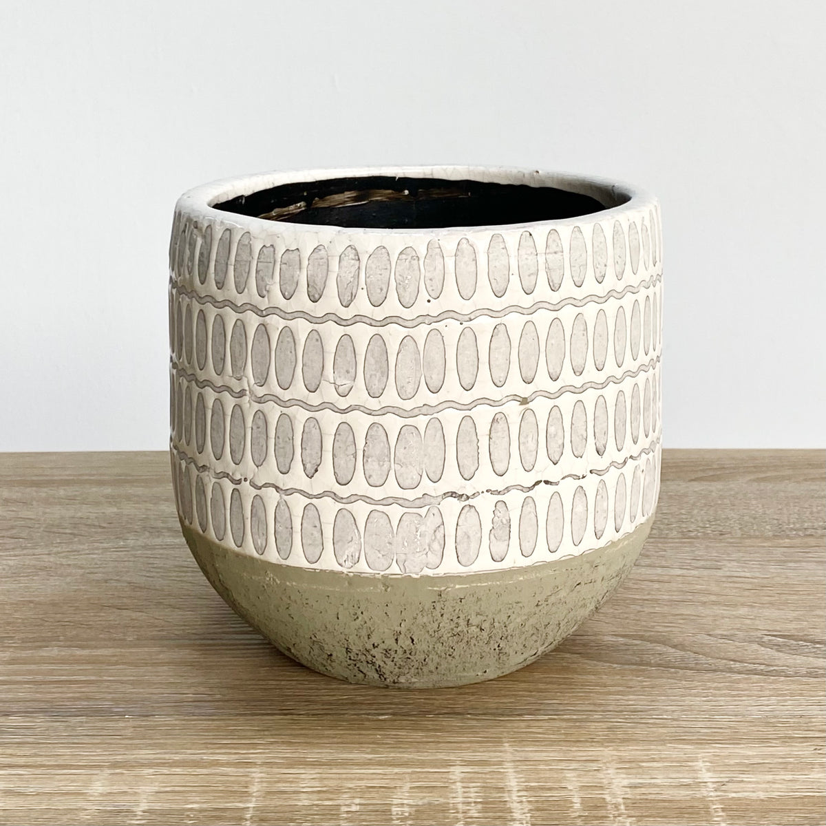Terra Round Indigo White Pot