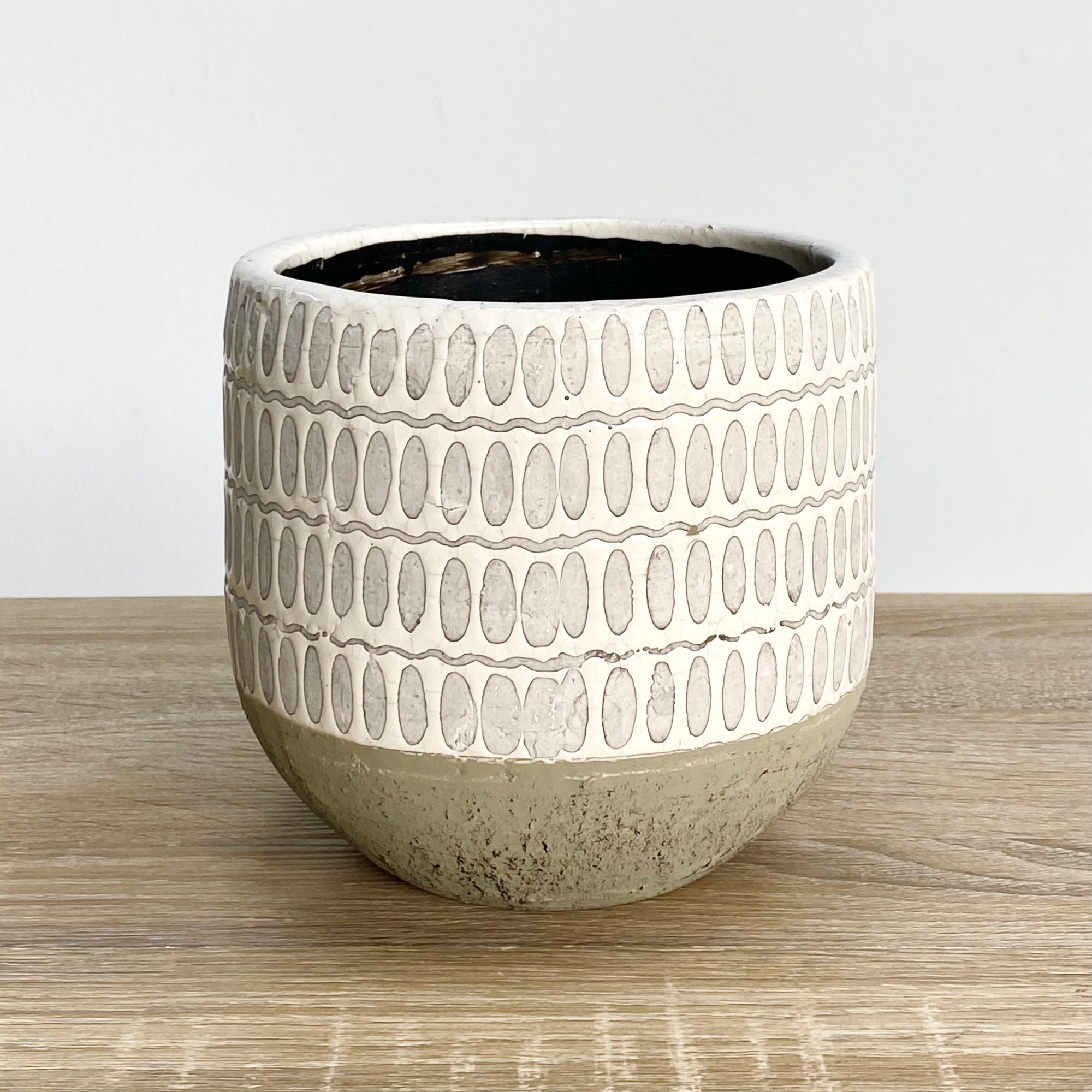 Terra Round Indigo White Pot